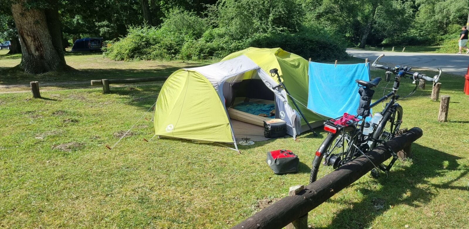 Tent, bike